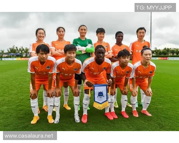 赛后分析：上海足球队与武汉足球队实力对比及比赛亮点总结