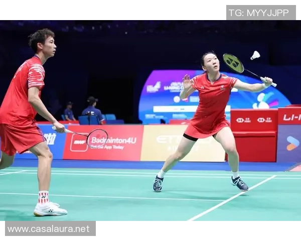 重庆羽毛球队在联赛中的灵活性表现引发热议与思考 重庆羽毛球队在联赛中的灵活性表现引发热议与思考