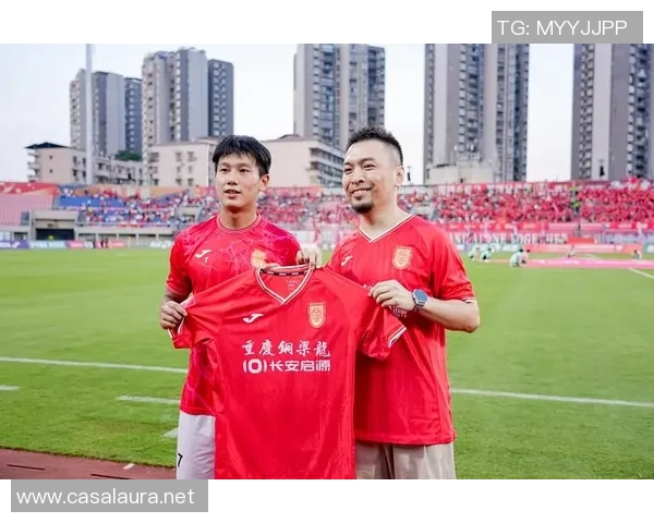 热议足球：重庆足球队的比赛经验变革